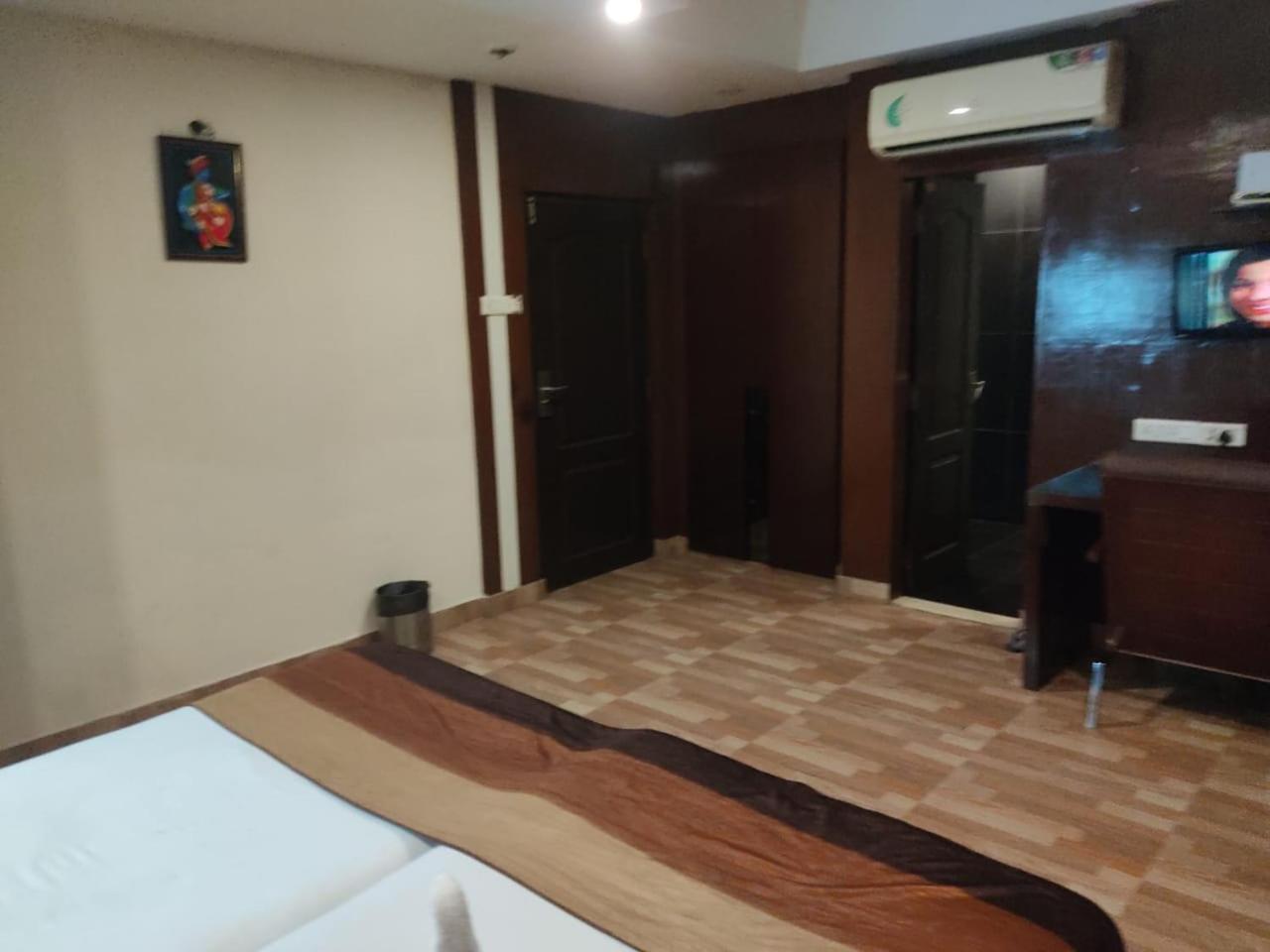Hotel Ambassador Chocolate Inn Kalyani Dış mekan fotoğraf