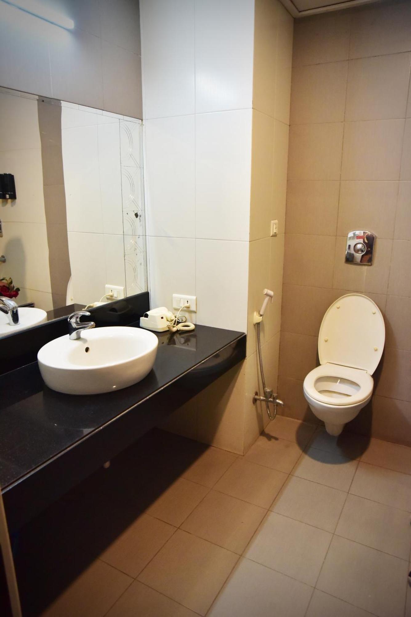 Hotel Ambassador Chocolate Inn Kalyani Dış mekan fotoğraf